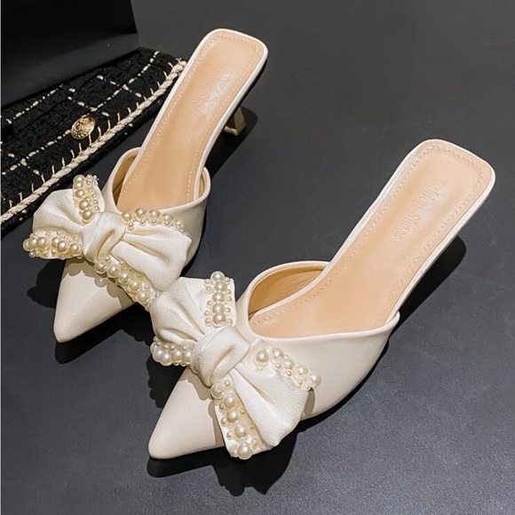 Shoes - Ivory / white Bow & Faux Pearl Decor Mule kitten heel Pumps